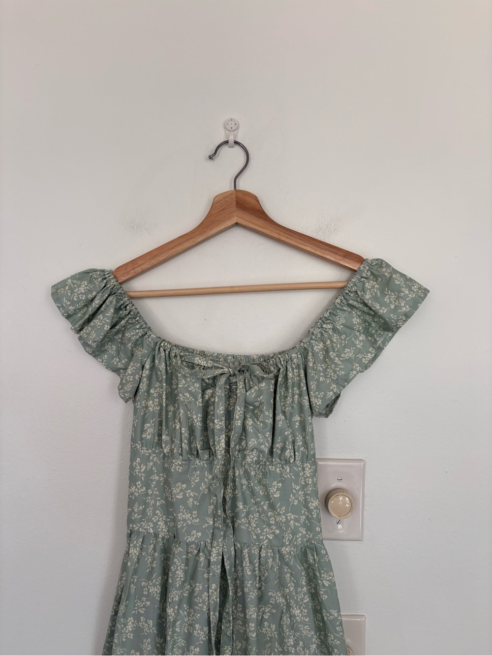 Dreaming of Ivy || Milkmaid Dress Frill Sleeve Lace Up Back Midi Sage Green M - Picture 2 of 9